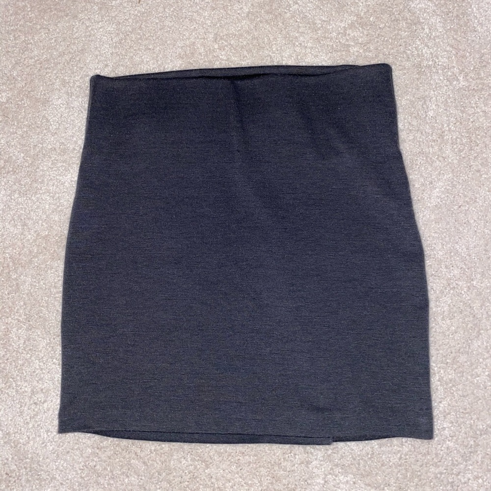 BCBG gray pencil skirt
